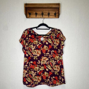 CAbi | Floral Short Sleeve‎ V neck Top Medium